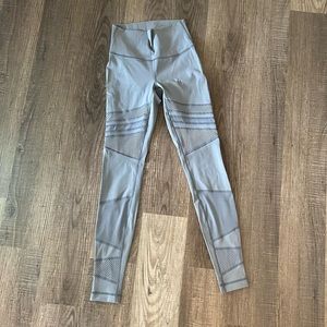 Lululemon Mesh Panel Wunder Under Leggings